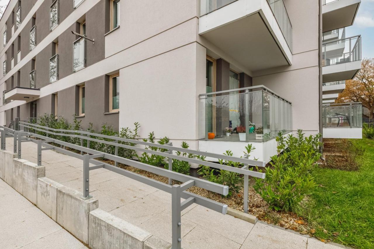 Green Square Apartment With Balcony Swinoujscie By Noclegi Renters Екстериор снимка