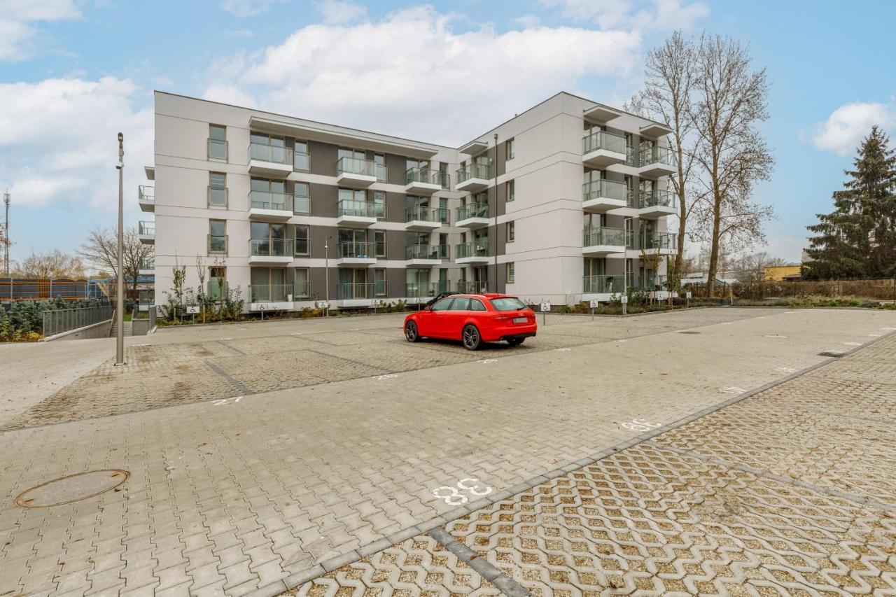 Green Square Apartment With Balcony Swinoujscie By Noclegi Renters Екстериор снимка